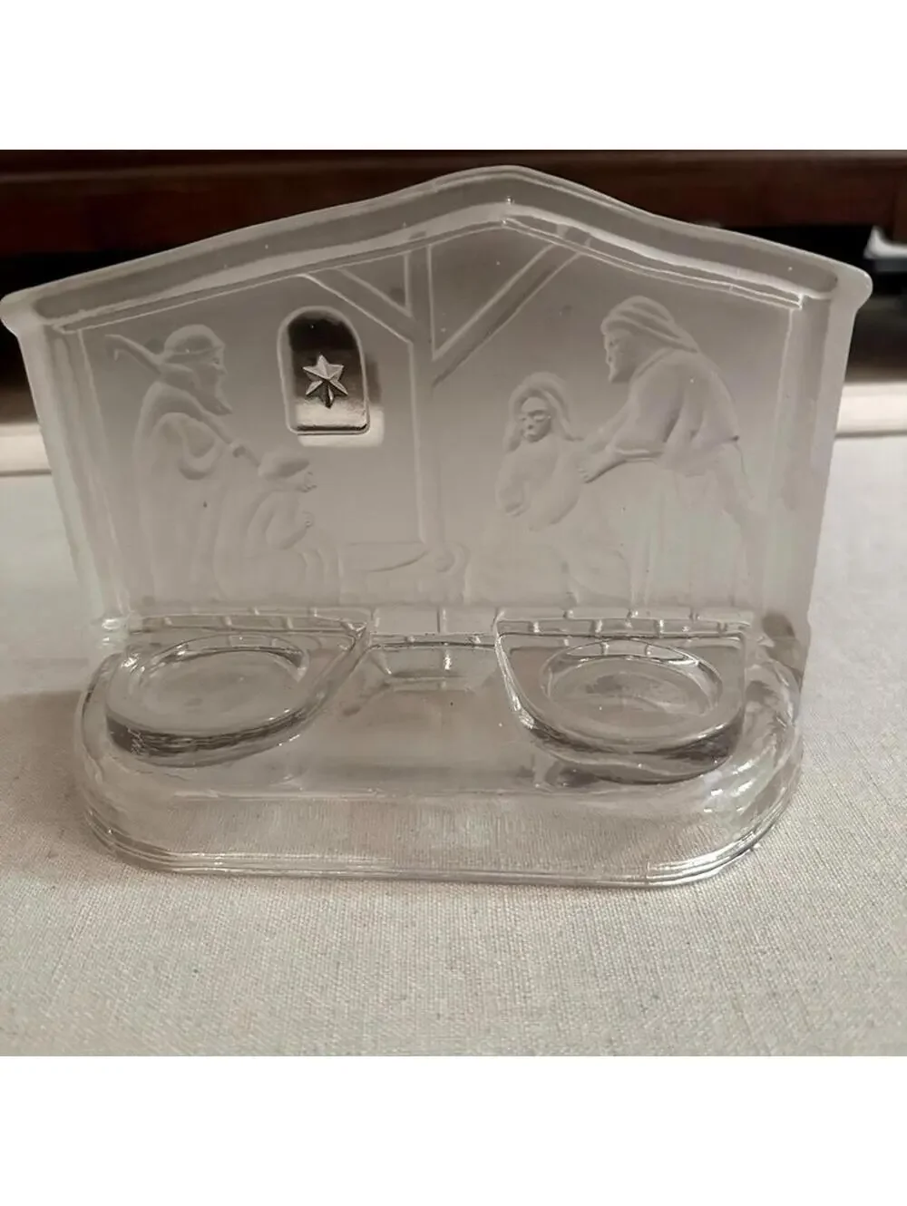 Vintage All the Trimmings embossed crystal nativity scene w silver star.